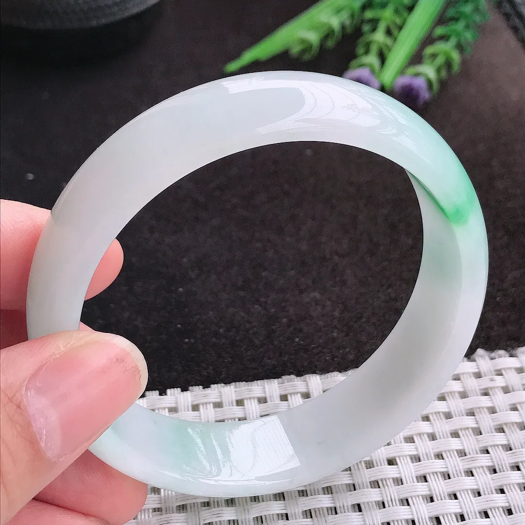 天然A货翡翠59/16.2/6.9老坑精美冰润飘阳绿轮胎手镯宽边玉镯