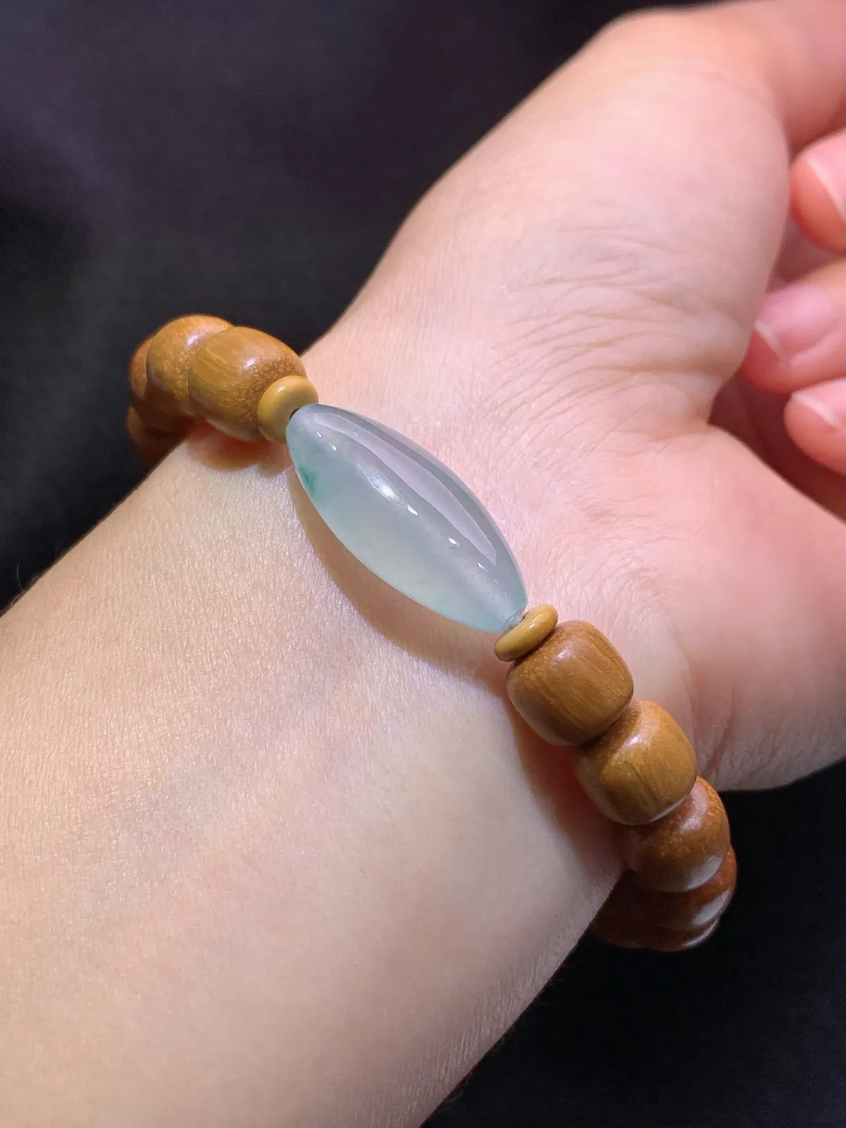 冰飘花路路通木珠手串，手链，冰冰润润，玉质细腻，种水足， 尺寸24.4*11*8.3