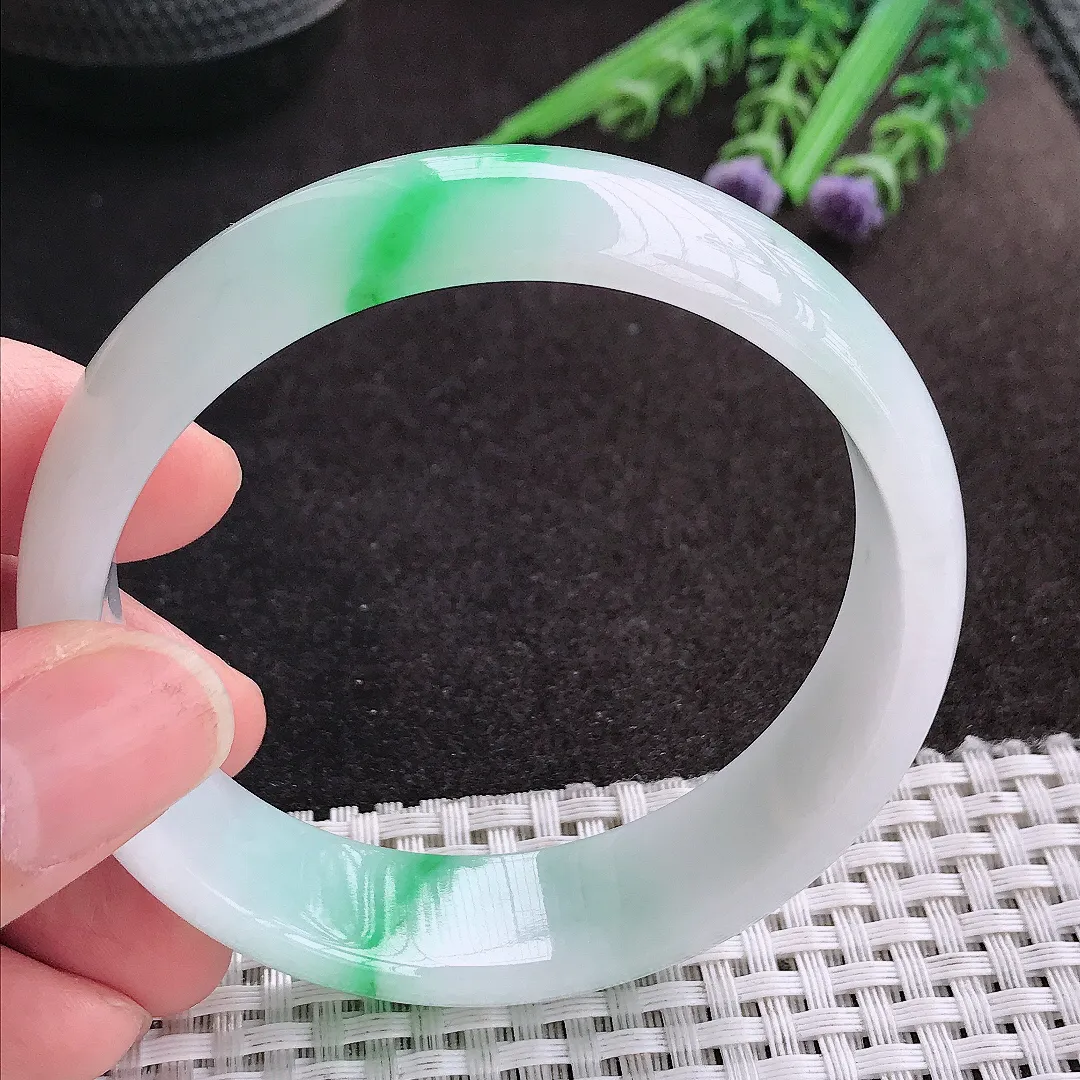 天然A货翡翠59/16.2/6.9老坑精美冰润飘阳绿轮胎手镯宽边玉镯