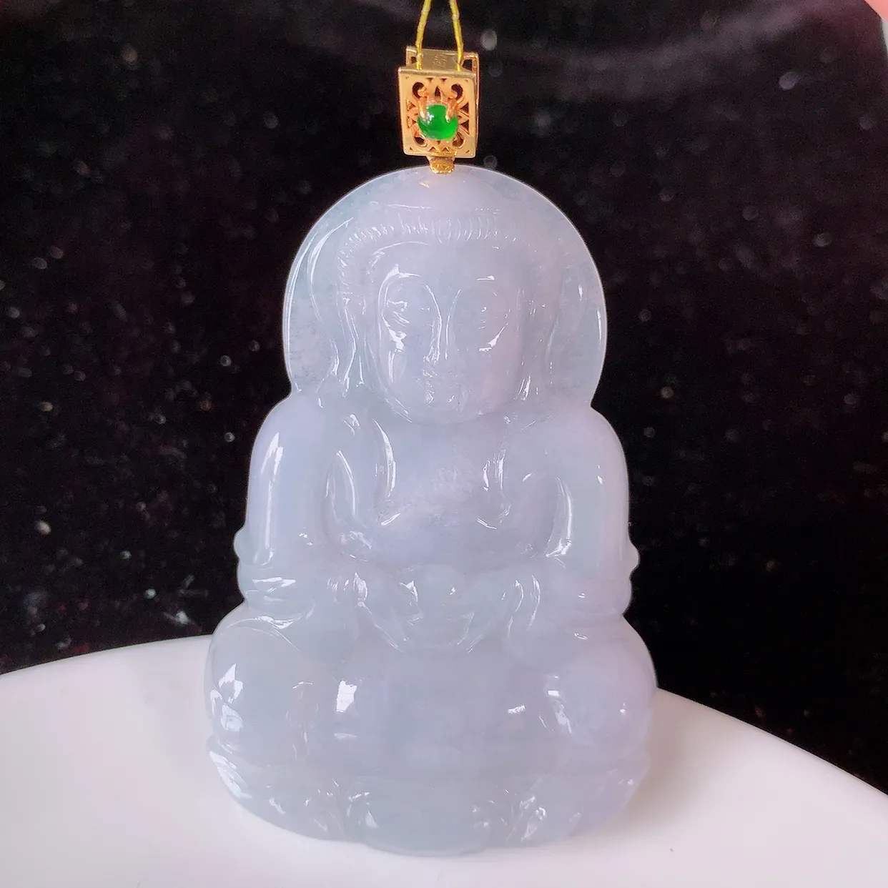 18K金镶嵌冰润紫罗兰翡翠观音菩萨吊坠，赐福翡翠观音，观音面相端庄，品相佳，佩戴气质！#35.11整体59裸石51*33.5*5.8