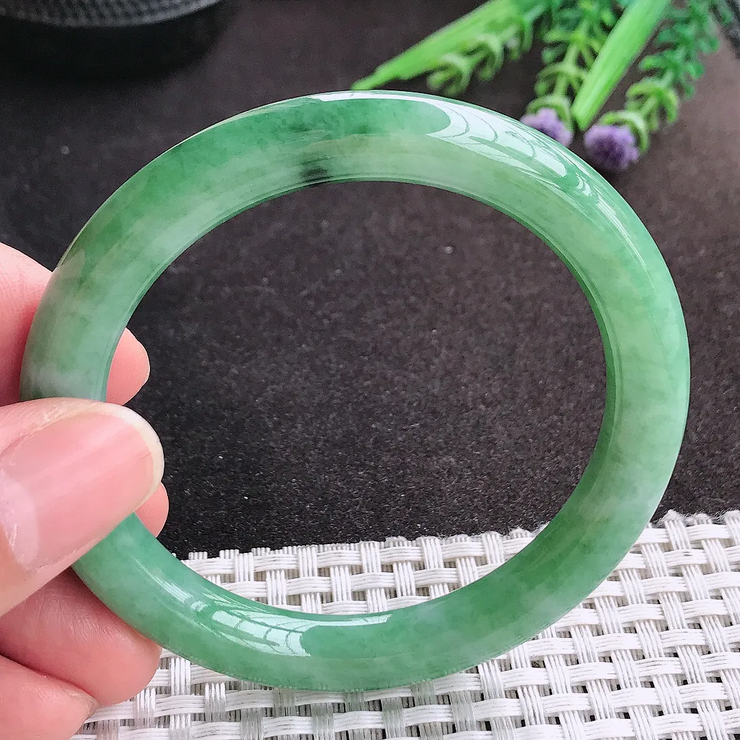 天然A货翡翠55/8.8/9老坑精美油润满绿圆条手镯玉镯