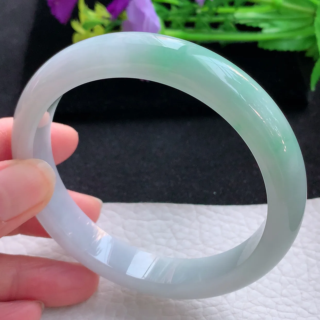 zjf大圈口63*12.5*8.5平安镯 翡翠a货玉手镯清新飘绿宽边珠宝玉手环