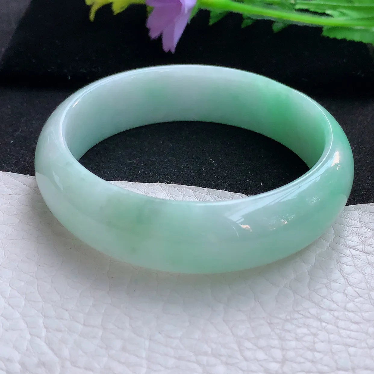 hh自然光59*17*7.3轮胎镯 翡翠a货玉手清新飘绿宽边珠宝玉手环