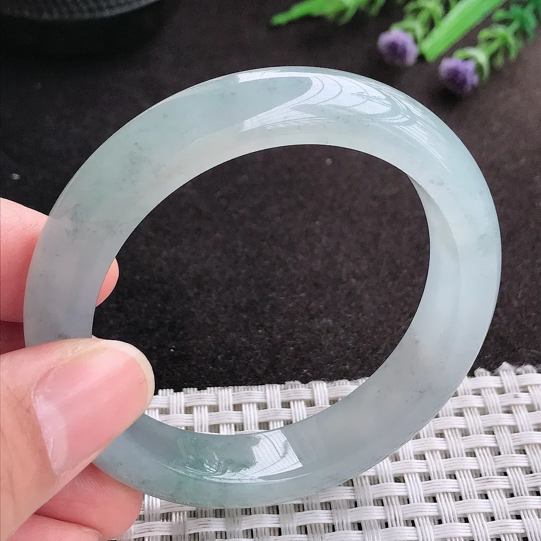 天然A货翡翠53/12.4/8.3老坑冰胶果冻特色飘花手镯宽边玉镯