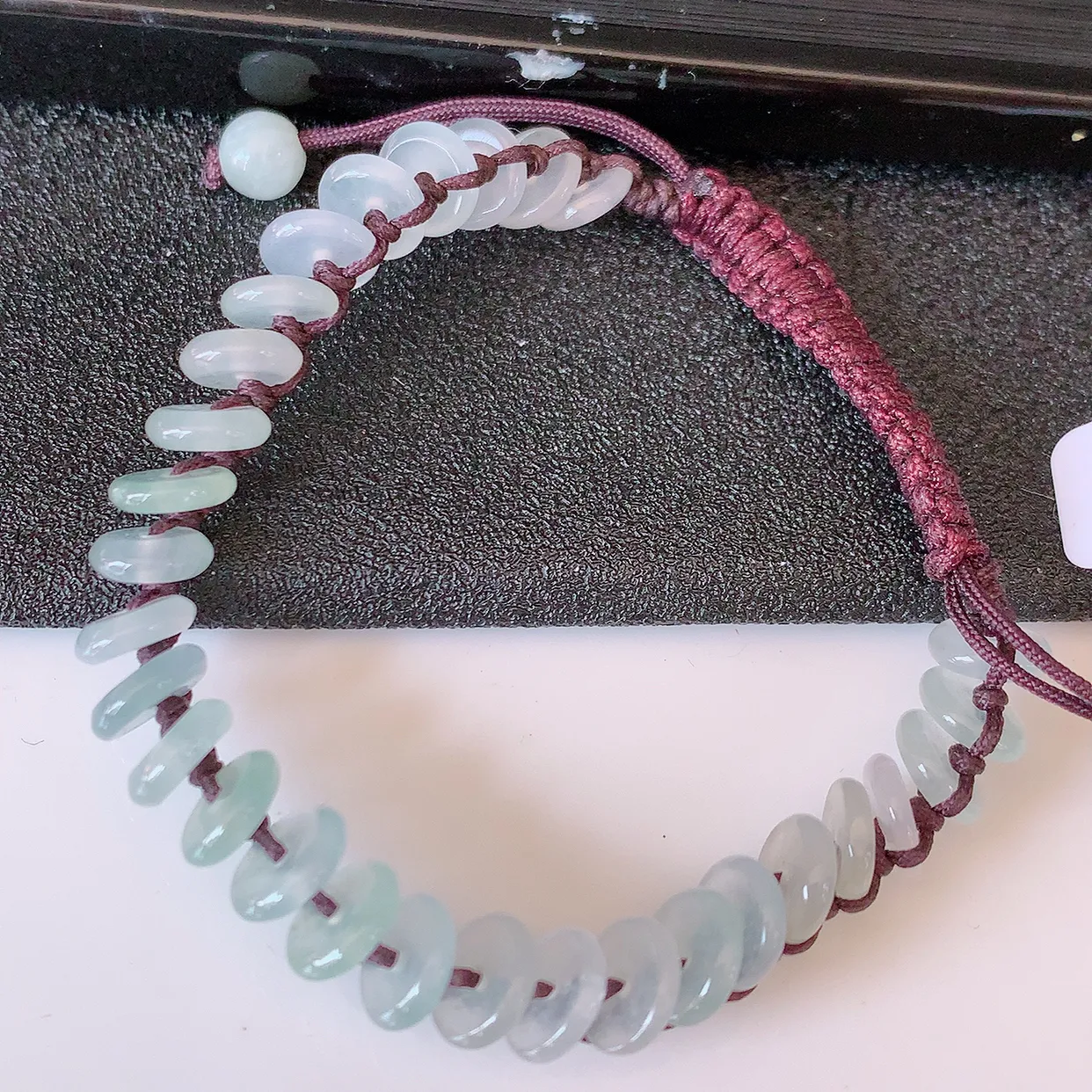 自然光实拍，冰种翡翠平安扣手串手链，种老水足，冰清玉润  颜色漂亮  #49.7取一尺寸6.8