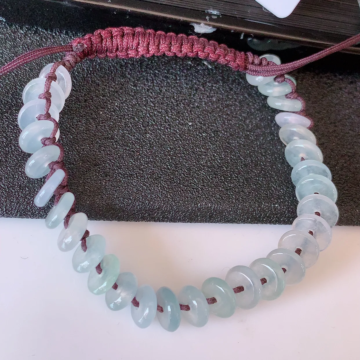 自然光实拍，冰种翡翠平安扣手串手链，种老水足，冰清玉润  颜色漂亮  #49.7取一尺寸6.8