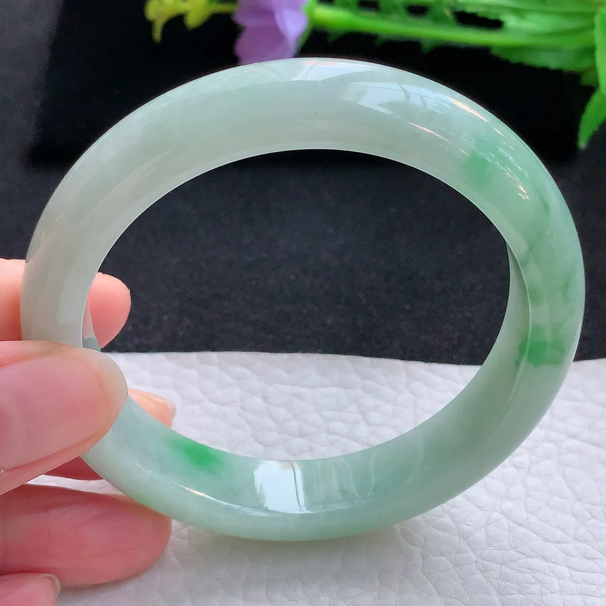 xx自然光58*13.2*8.2平安镯 翡翠a货玉手镯飘绿花宽边珠宝玉手环