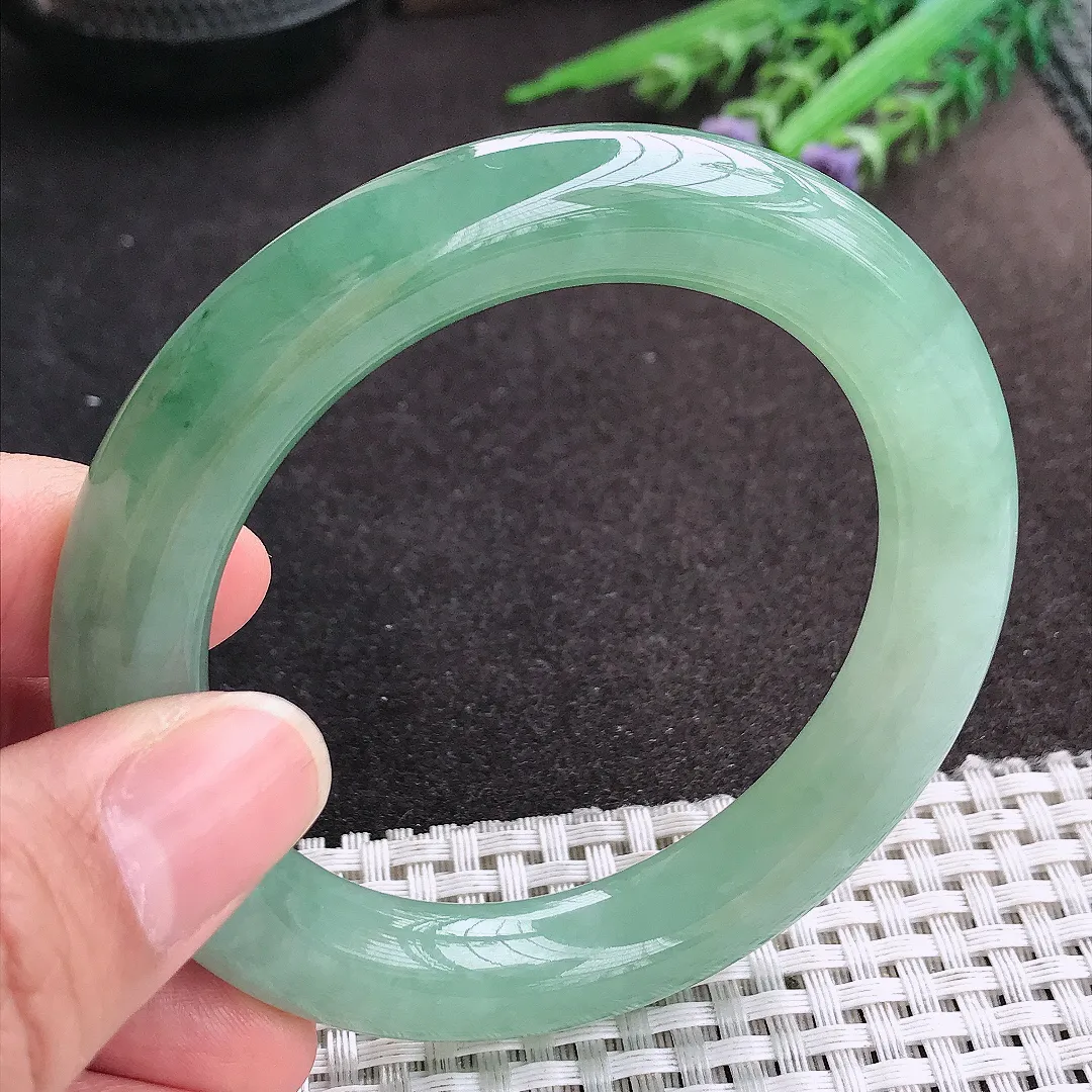 天然A货翡翠55/10.8/11老坑冰胶果冻冰晴满绿圆条手镯玉镯