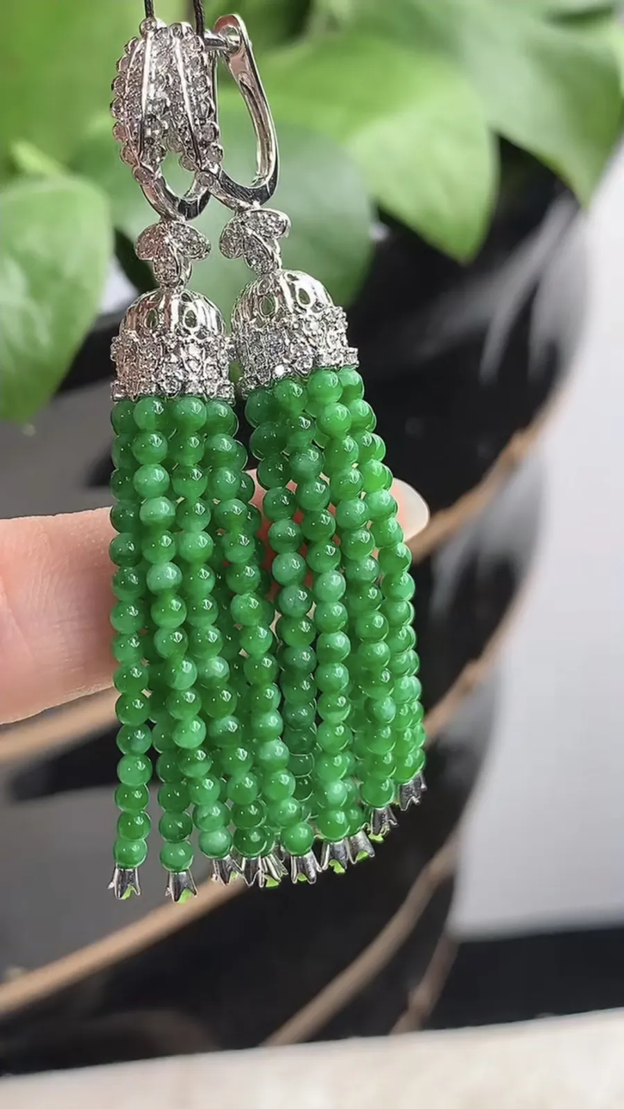 a货翡翠老坑冰种18K金伴钻镶嵌满绿圆珠小米珠耳坠 尺寸2mm 重量10.06g 1207