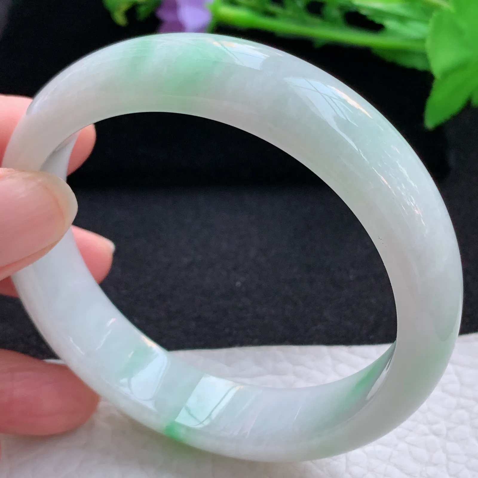 nr大圈口61*14.8*8.2平安镯 翡翠a货玉手镯飘绿宽边珠宝玉手环