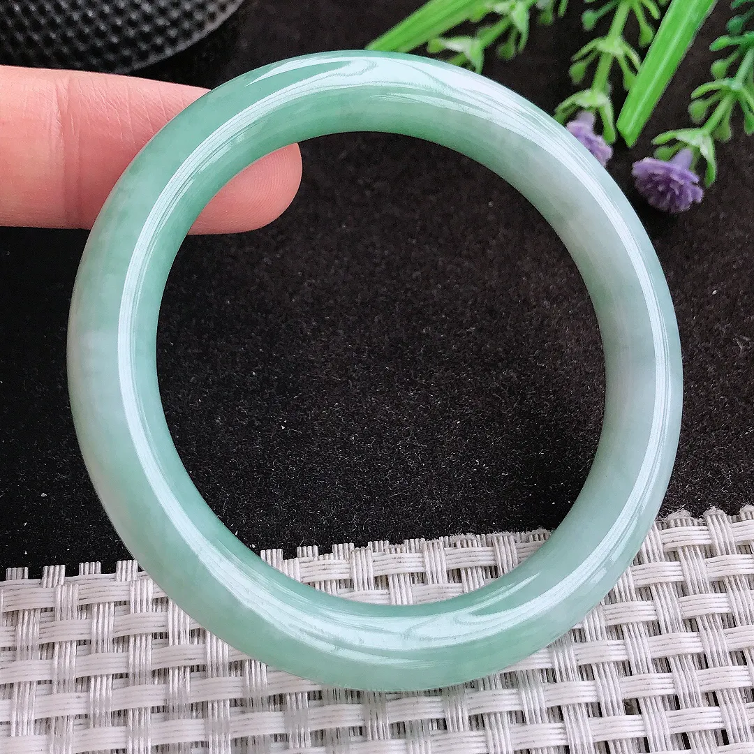 天然A货翡翠51.5/8.8/8.6小圈口老坑冰润满色圆条手镯玉镯