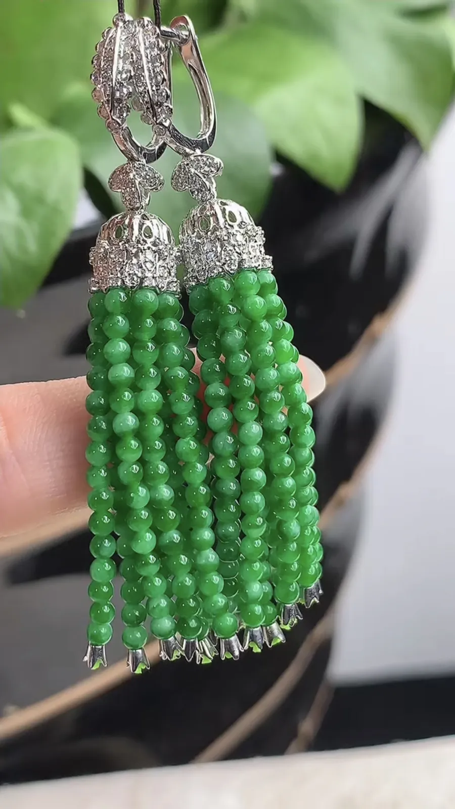 a货翡翠老坑冰种18K金伴钻镶嵌满绿圆珠小米珠耳坠 尺寸2mm 重量10.06g 1207