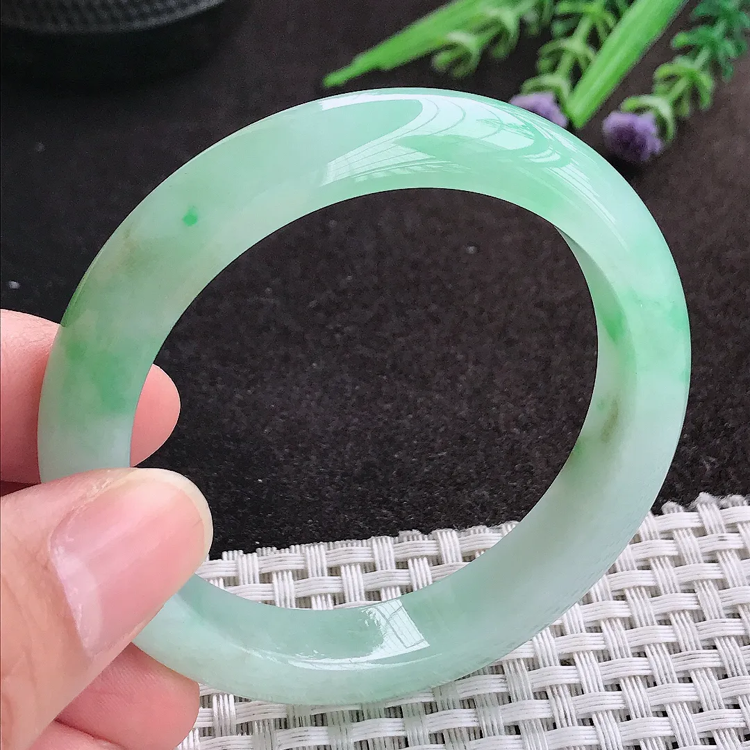 天然A货翡翠53/11.6/8.1老坑冰润起胶甜绿色手镯宽边玉镯