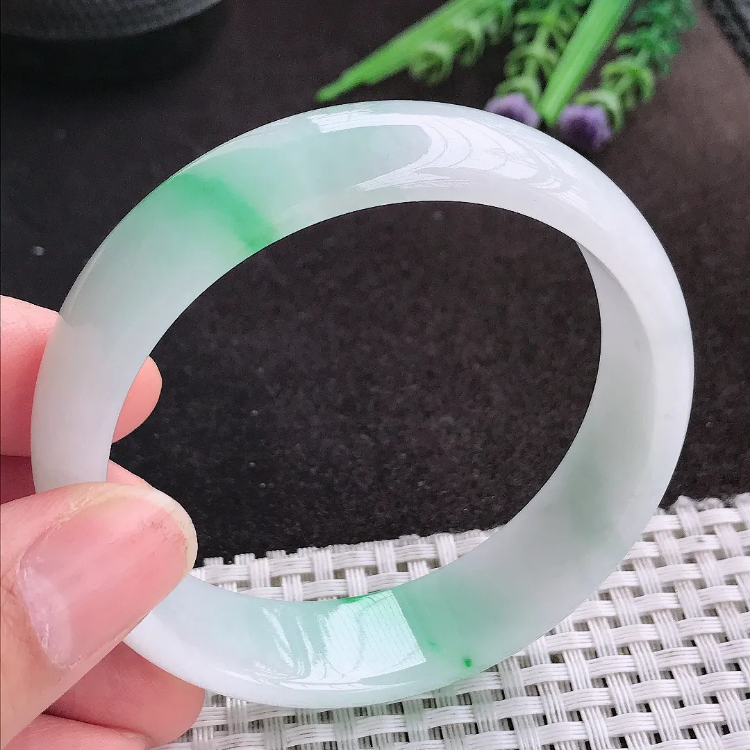 天然A货翡翠59/16.2/6.9老坑精美冰润飘阳绿轮胎手镯宽边玉镯