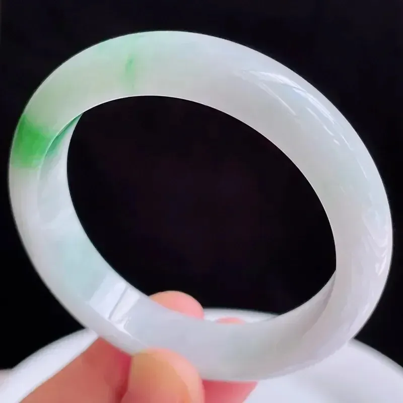 53.4圈有种有色天然翡翠A货飘绿玉手镯好种水水润手镯49.37g