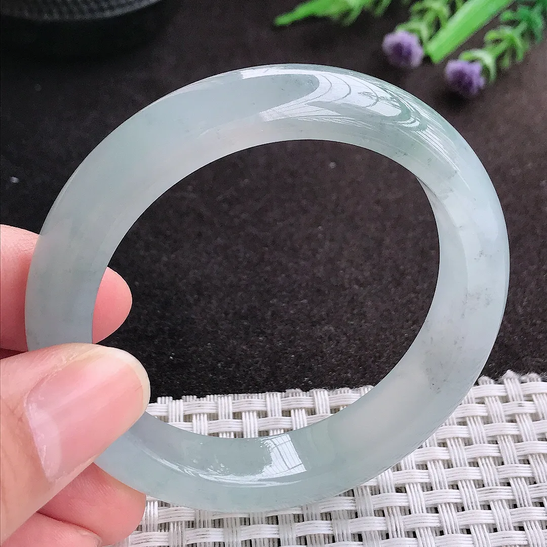 天然A货翡翠53/12.4/8.3老坑冰胶果冻特色飘花手镯宽边玉镯