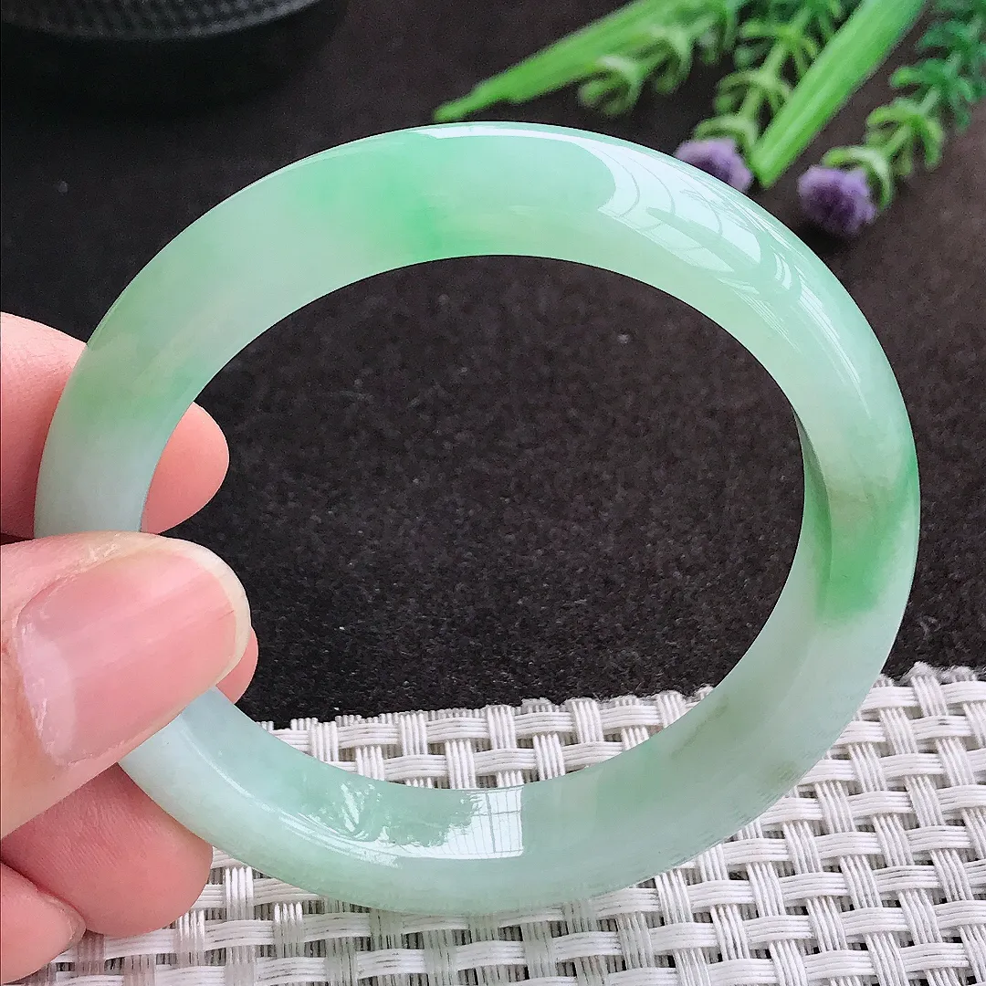 天然A货翡翠53/11.6/8.1老坑冰润起胶甜绿色手镯宽边玉镯