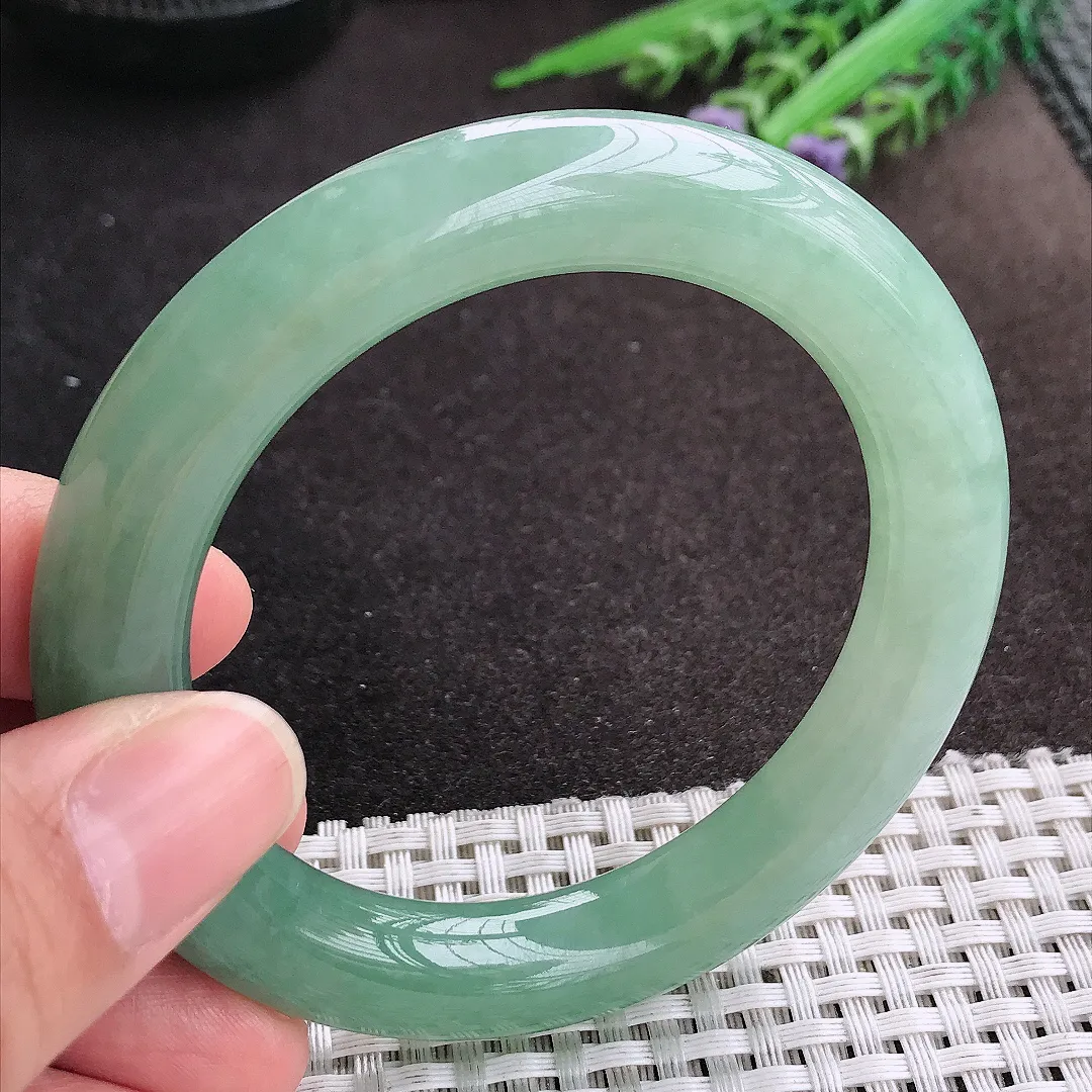 天然A货翡翠55/10.8/11老坑冰胶果冻冰晴满绿圆条手镯玉镯