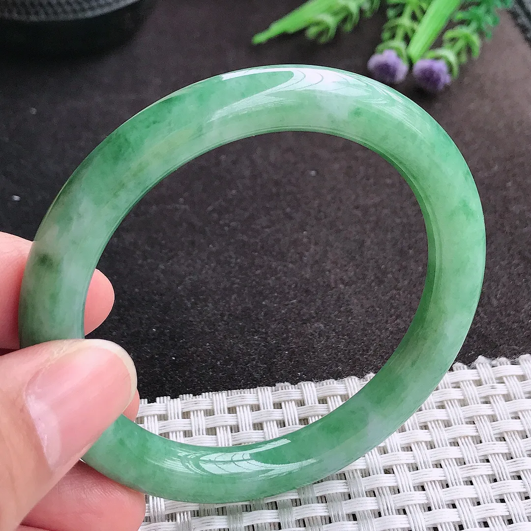 天然A货翡翠55/8.8/9老坑精美油润满绿圆条手镯玉镯