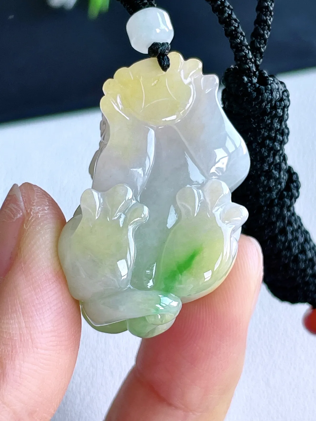 翠友专拍#双十二特惠，黄加绿貔貅吊坠  
裸石  完美 性价比高  
尺寸：35.4-21.3-15.3