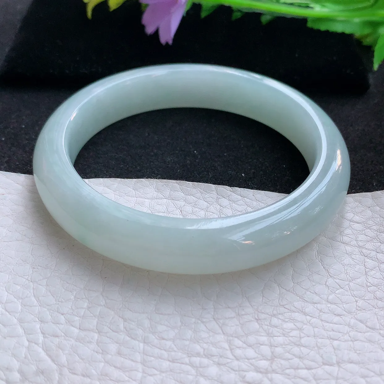 zjf大圈口60.5*12.5*8.8平安镯 翡翠a货玉手镯浅绿底宽边珠宝玉手环