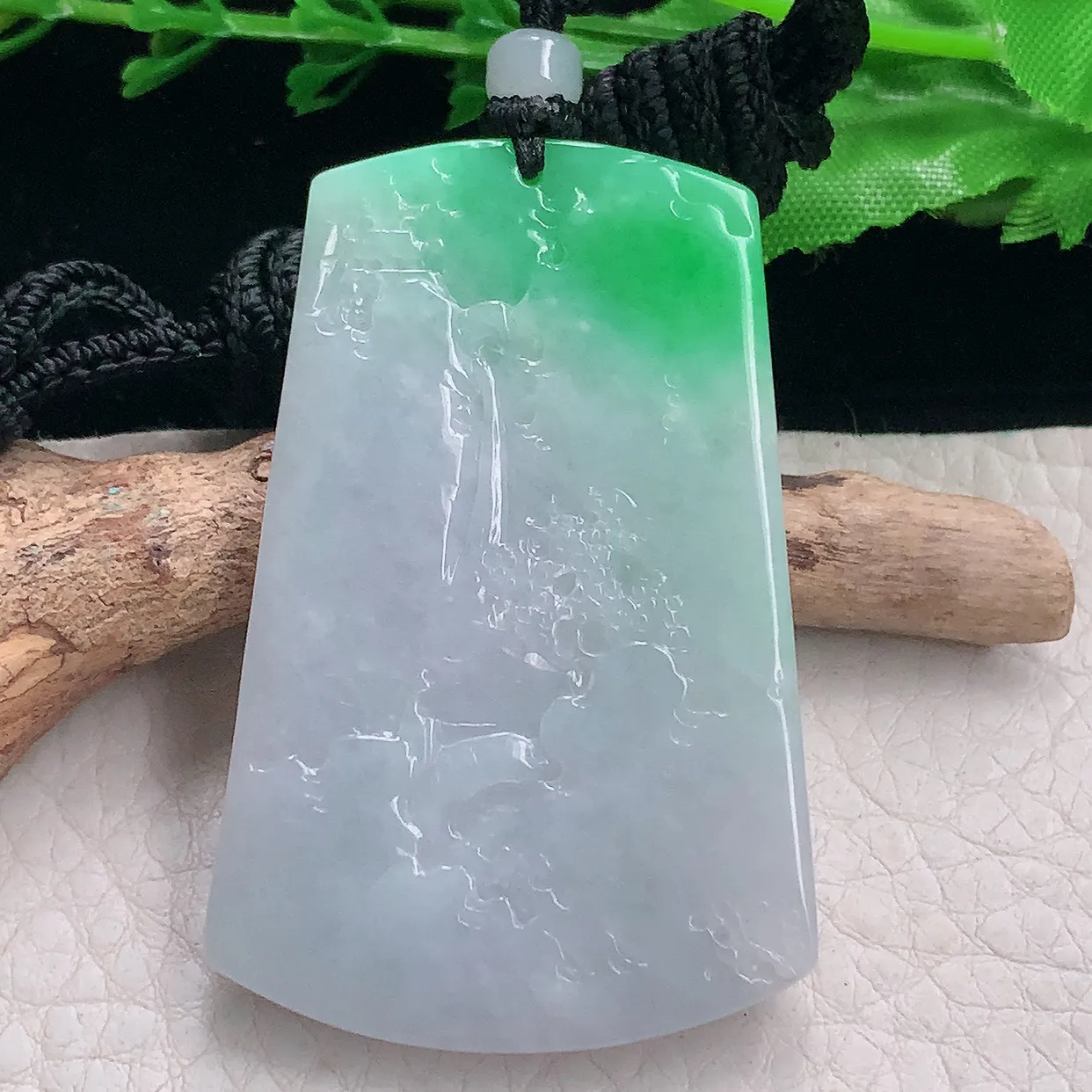 mut自然光53.2*34.8*6.8天然缅甸翡翠白底青山水 大好河山玉吊坠 玉挂件