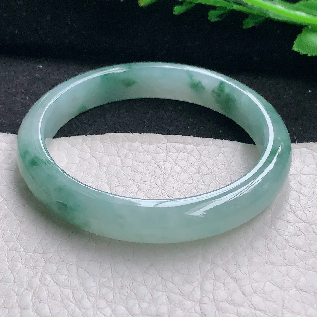 n自然光54*10.3*7.3平安镯 翡翠a货玉手镯冰飘花秀气宽边珠宝玉手环