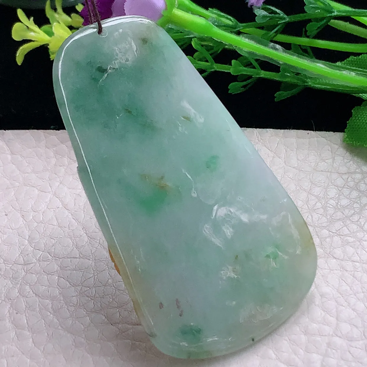 zen自然光66*40*9.8缅甸翡翠a货三彩上山虎 生肖虎玉吊坠 玉挂件