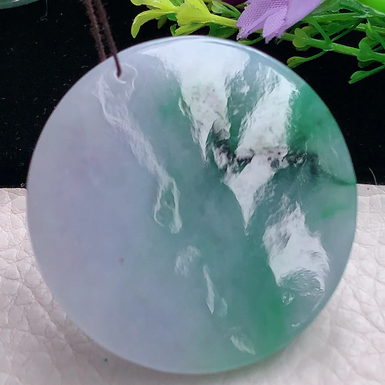 zen自然光48.8*12.8缅甸翡翠a货饱满飘花马上有钱 生肖马玉吊坠 玉挂件