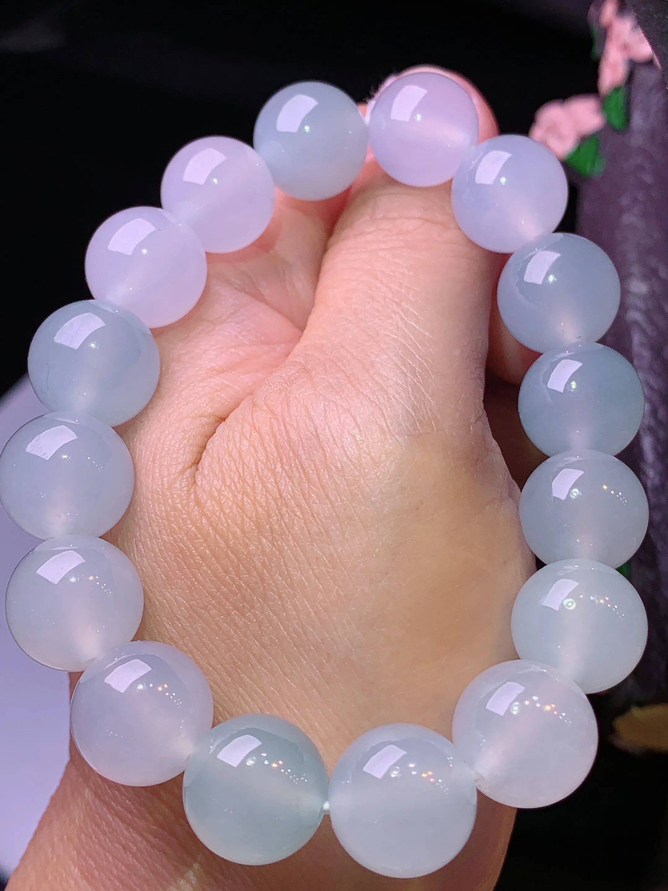 冰种圆珠手链 玉质细腻 水润亮眼 色泽艳丽 整体尺寸12.3