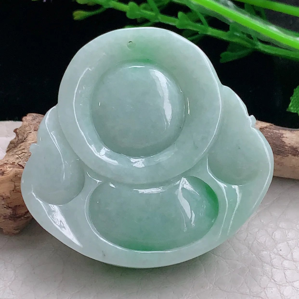 zen自然光42.8*44.3*11缅甸翡翠a货饱满辣绿大佛公 弥勒佛玉吊坠 毛衣坠