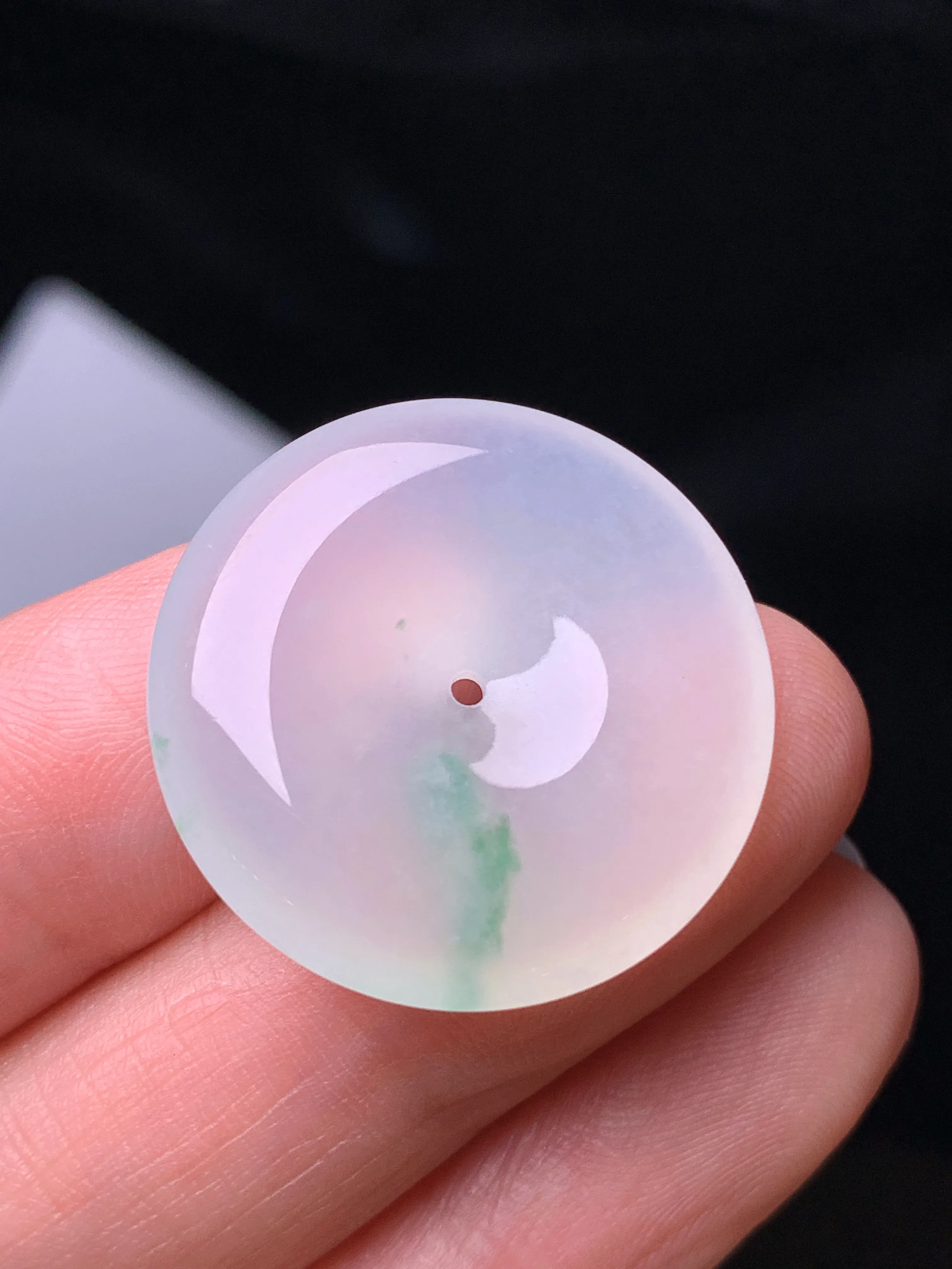 冰种平安扣吊坠 玉质细腻 水润亮眼 色泽艳丽 整体尺寸24.3*5.3