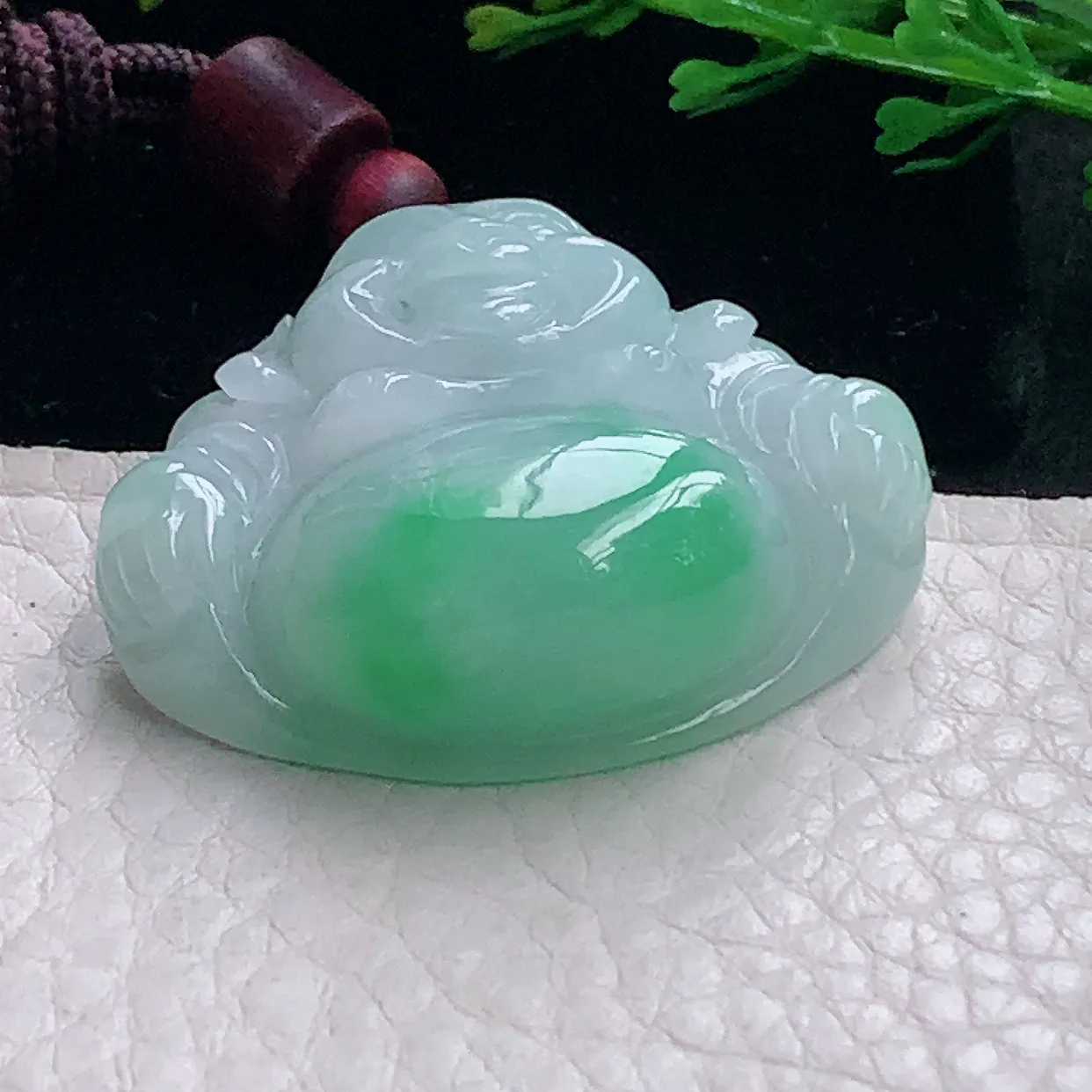 zen自然光30.8*37.5*12.3缅甸翡翠a货饱满飘绿佛公 弥勒佛玉吊坠 玉挂件