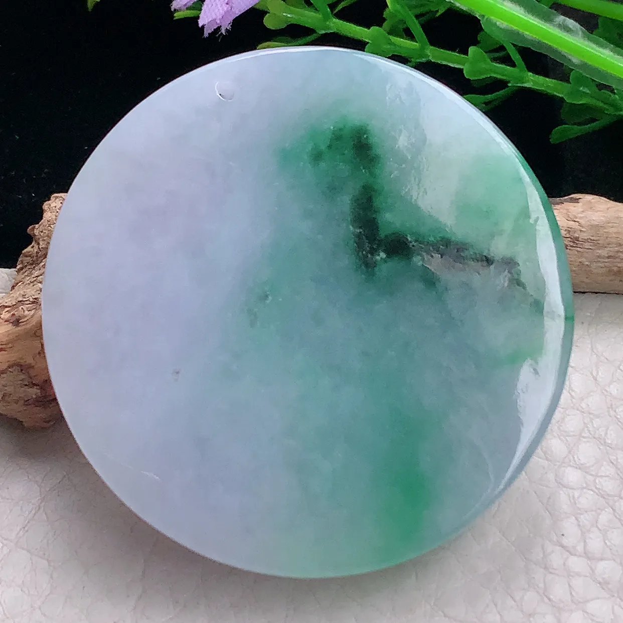 zen自然光48.8*12.8缅甸翡翠a货饱满飘花马上有钱 生肖马玉吊坠 玉挂件