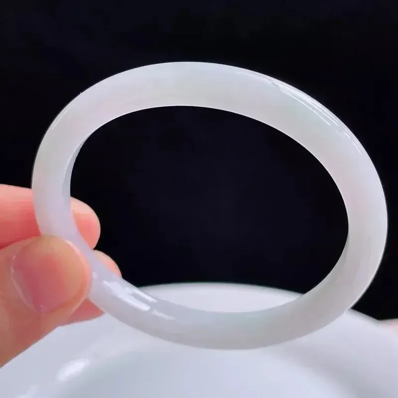 54*47mm自然光拍摄天然翡翠A货好种水贵妃手镯 22.49克