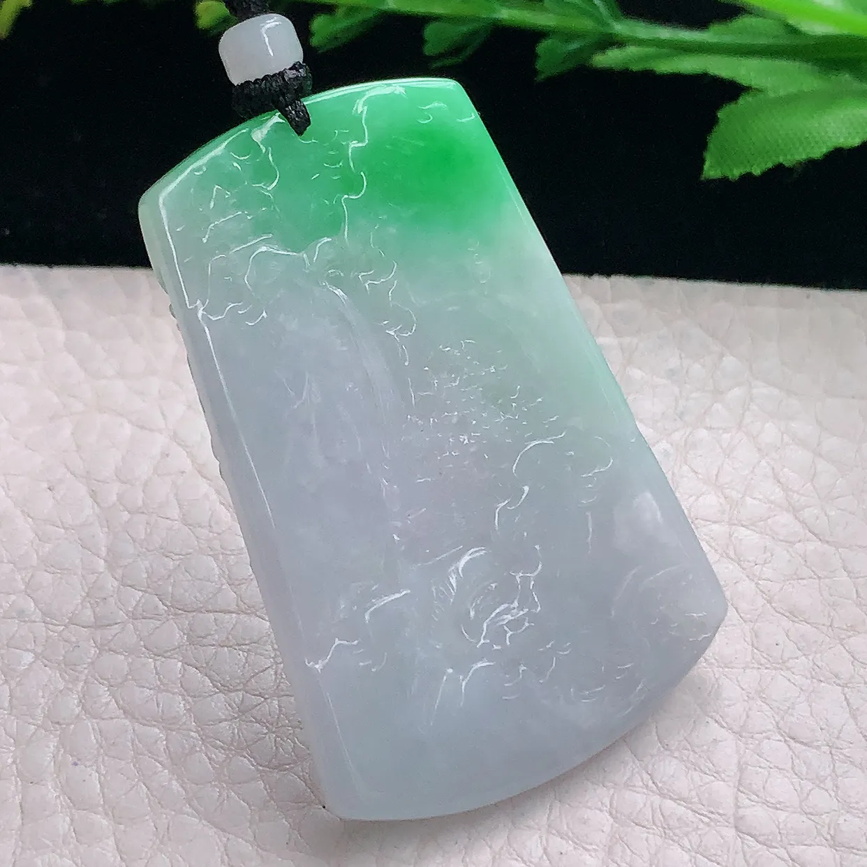 mut自然光53.2*34.8*6.8天然缅甸翡翠白底青山水 大好河山玉吊坠 玉挂件