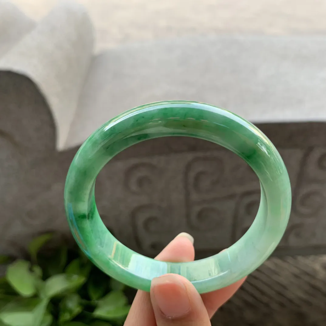 圈口 55.7-12.2-8.4【辣绿正圈手镯】正圈55 56可戴