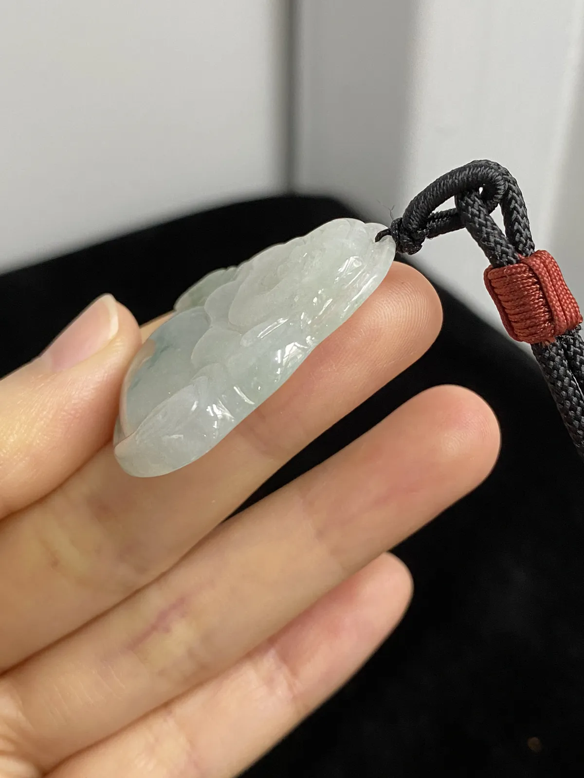 翡翠糯化种飘绿吊坠