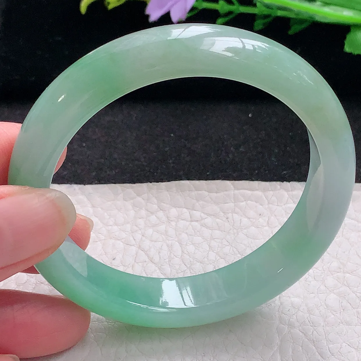 r自然光56*12.6*8平安镯 翡翠a货玉手镯冰胶清新宽边珠宝玉手环