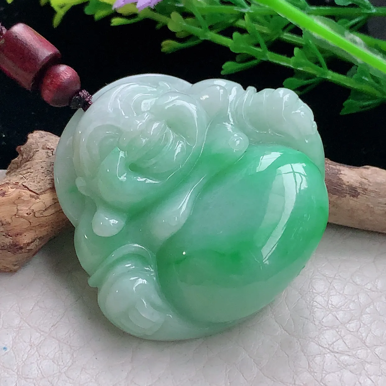 zen自然光41.3*44.8*12.8缅甸翡翠a货饱满飘绿佛公 弥勒佛玉吊坠 毛衣坠