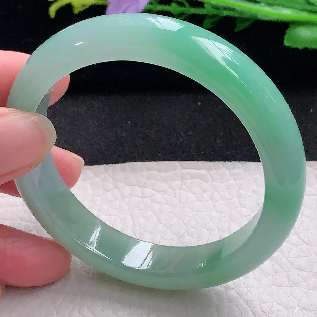 r自然光56*12.6*8平安镯 翡翠a货玉手镯冰胶清新宽边珠宝玉手环