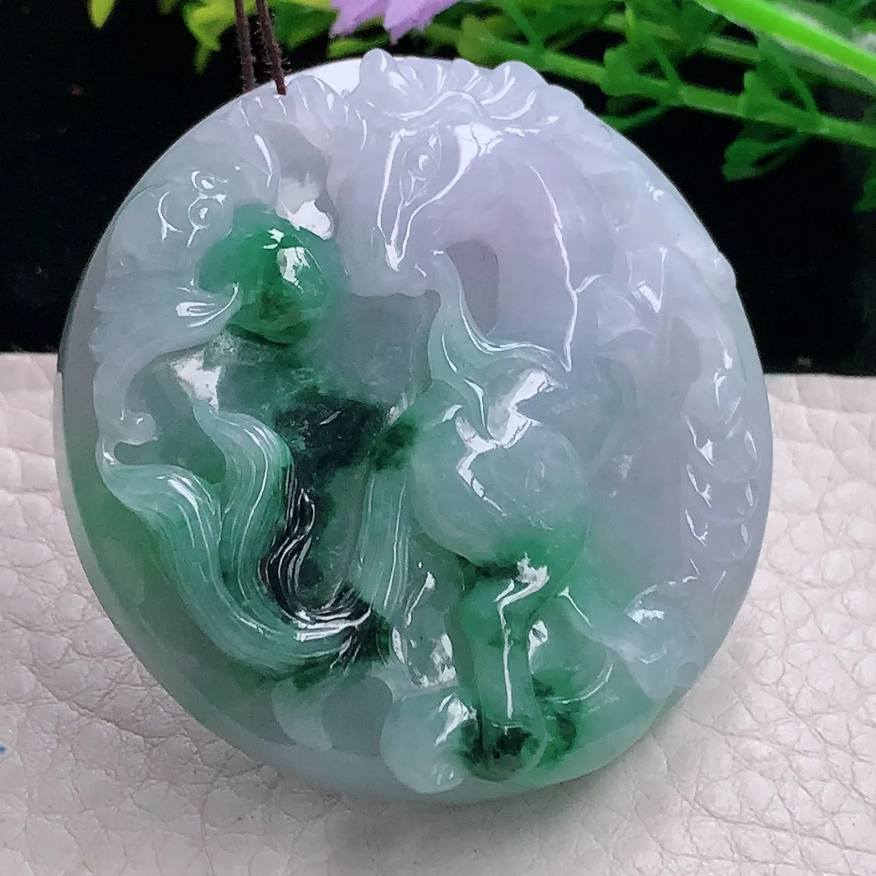 zen自然光48.8*12.8缅甸翡翠a货饱满飘花马上有钱 生肖马玉吊坠 玉挂件