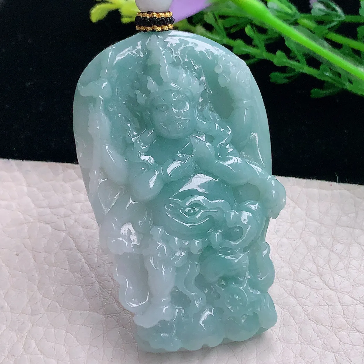 mut自然光61*38.3*9.6天然缅甸翡翠蓝韵不动冥王玉吊坠 玉挂件