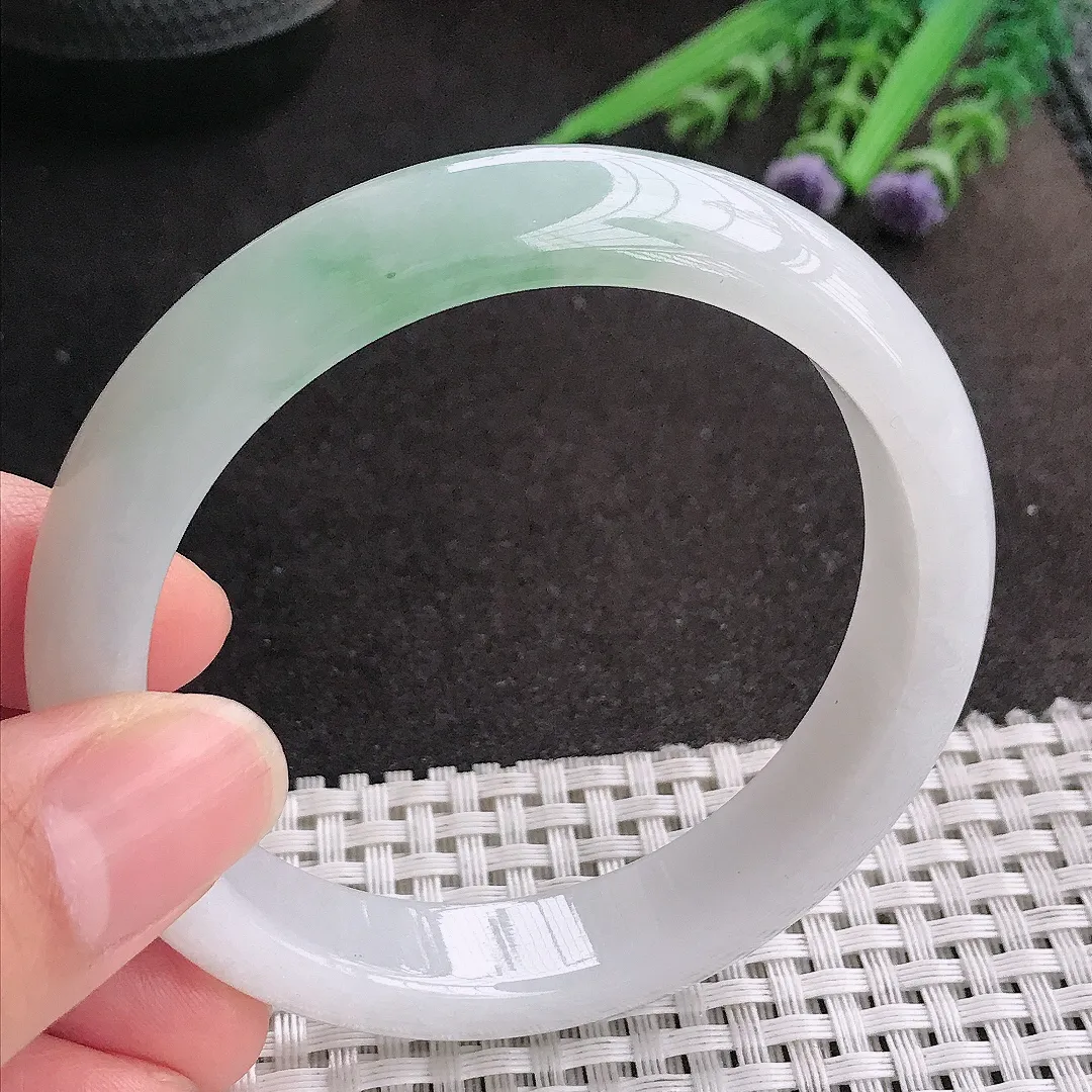 天然A货翡翠57/12.4/8.1老坑冰润起胶飘花手镯宽边玉镯