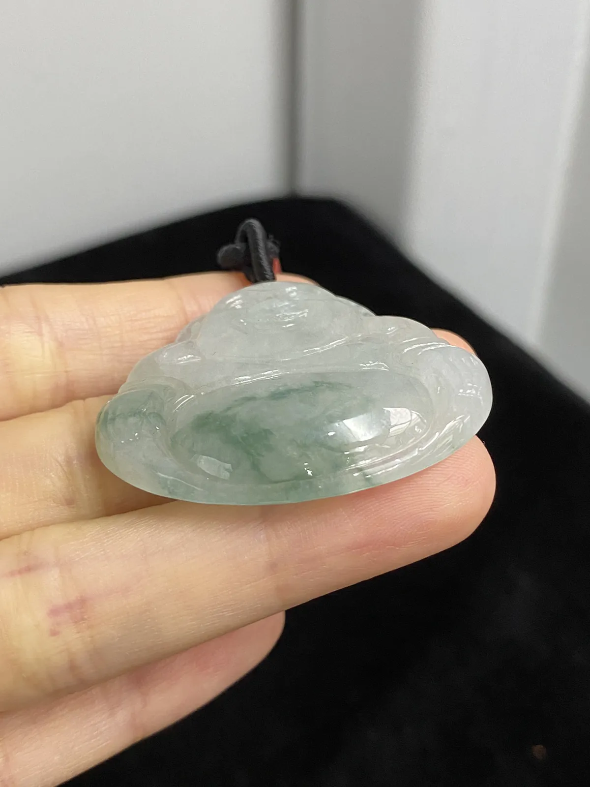 翡翠糯化种飘绿吊坠