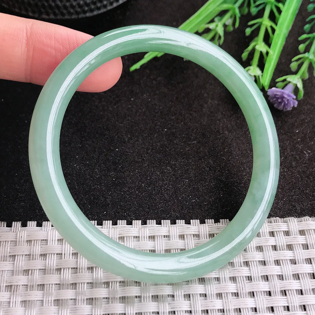 天然A货翡翠54/7/7.2老坑冰润起胶冰晴绿圆条手镯宽边玉镯