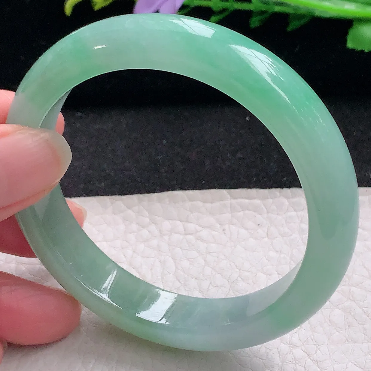 r自然光56*12.6*8平安镯 翡翠a货玉手镯冰胶清新宽边珠宝玉手环