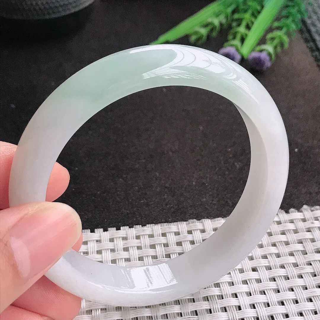 天然A货翡翠57/12.4/8.1老坑冰润起胶飘花手镯宽边玉镯