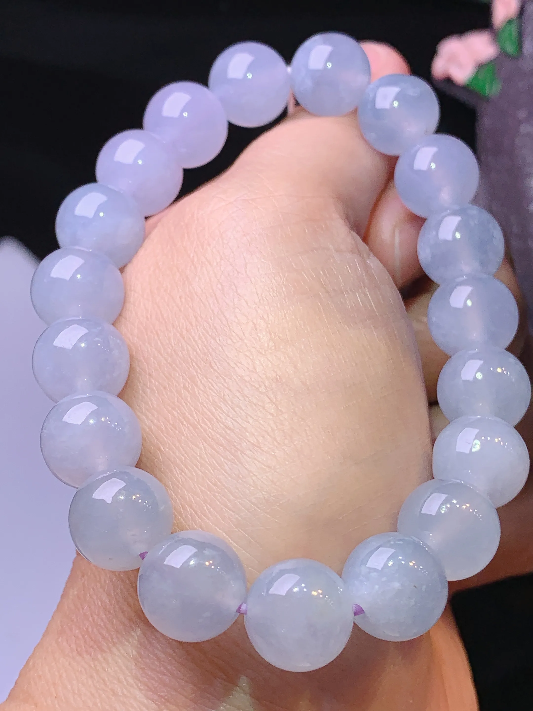 冰种圆珠手链 玉质细腻 水润亮眼 色泽艳丽 整体尺寸10.6