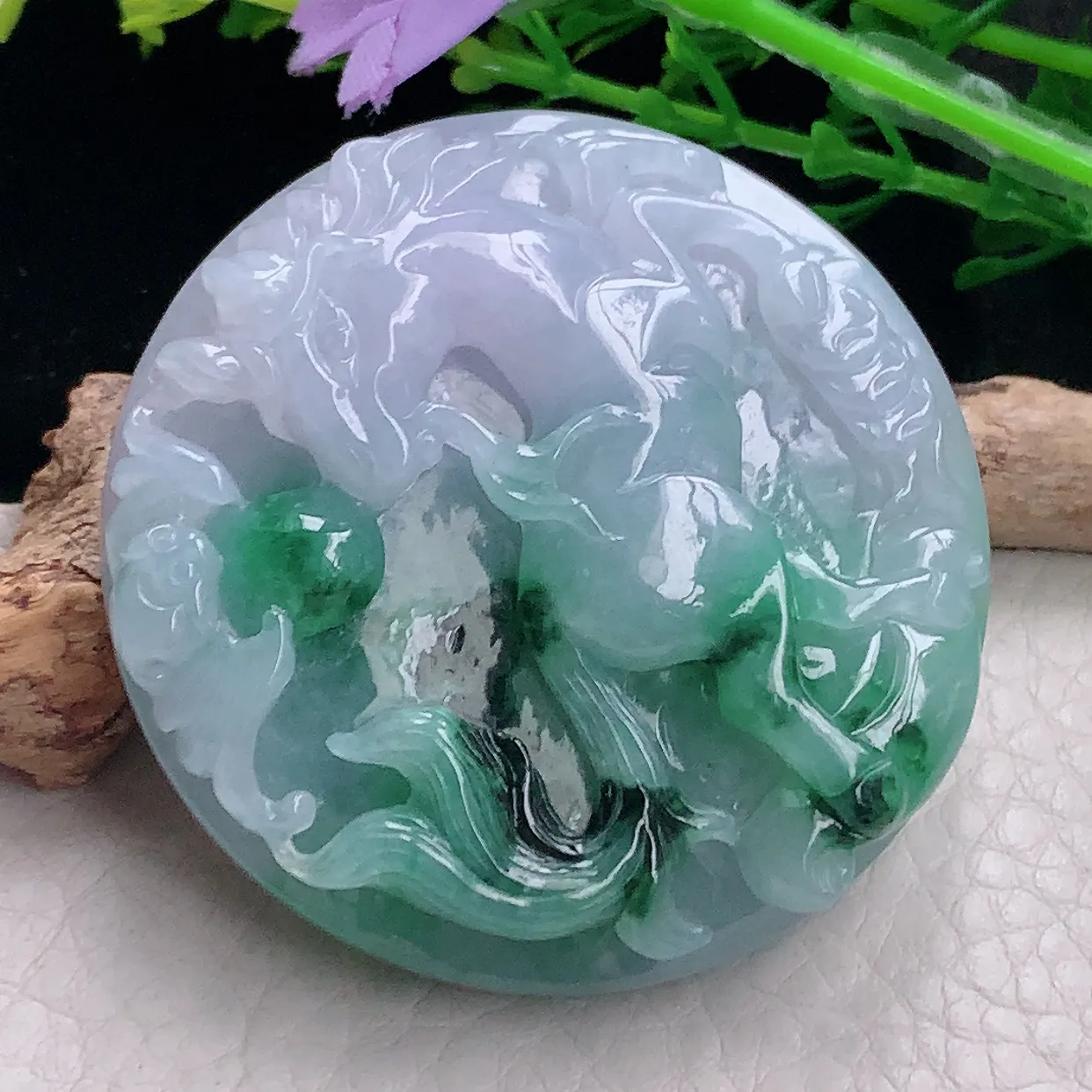 zen自然光48.8*12.8缅甸翡翠a货饱满飘花马上有钱 生肖马玉吊坠 玉挂件